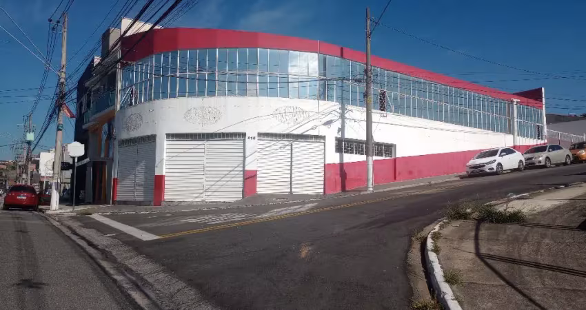 Imóvel comercial de esquina em avenida de votorantim