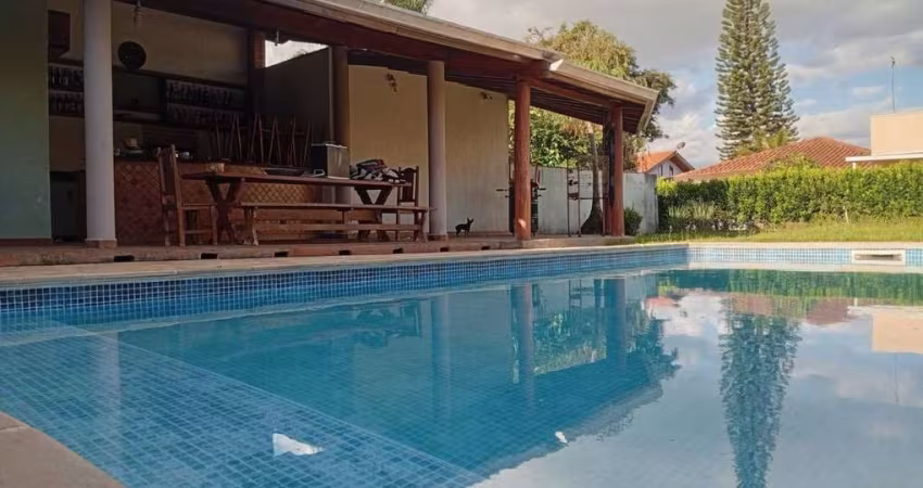 Casa em condomínio Araçoiaba da Serra 4 suites