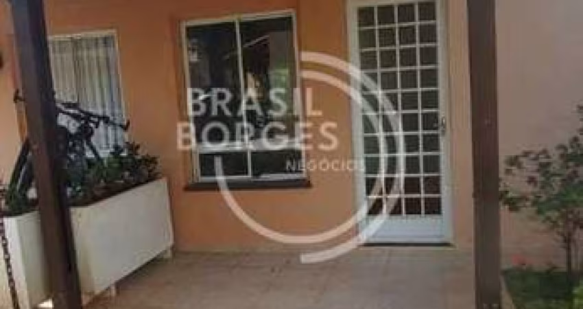 SOBRADO NO CONDOMINIO VILLA FLORA