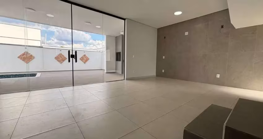 Casa moderna com 3 suítes, espaço gourmet, piscina e energia solar – terras de são francisco