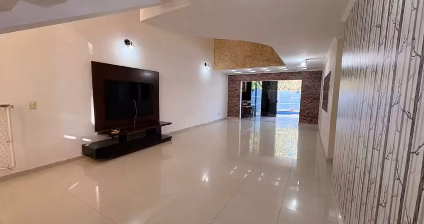 Casa a venda com 3 suítes e piscina no condomínio residencial villa dos inglezes