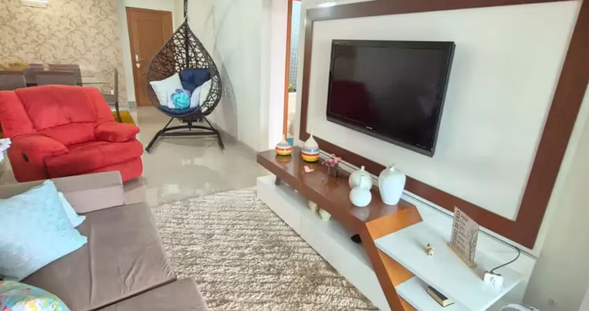 Apartamento no centro do caiçara, 01 quadra da praia, vista livre