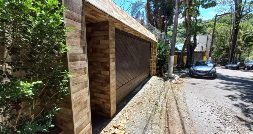 Aceita Permuta 100%. Casa Alto Padão.Vaga c/4 dorms,4 suítes,6 vagas.