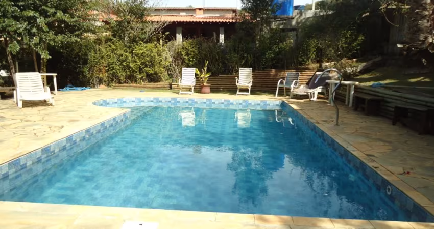 Linda Chácara em Ibiúna-SP. T: 2.000 m² e 250 m² AU. Excel.Oportunidade!!