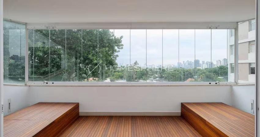 Apartamento com 300.0 m², à venda no bairro Cerqueira César.