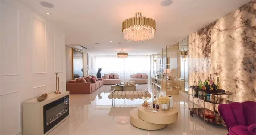 Apartamento com 252 m², para alugar no bairro Real Parque.