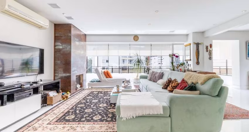 Condomínio Kristal Park Rua Inajaroba, 17. Apartamento à venda Vila Nova Conceição com 3 suítes, 209 m², varanda e lazer. A 800m do Parque Ibirapuera no Edificio Kristal Park Vila Nova Conceição - SP