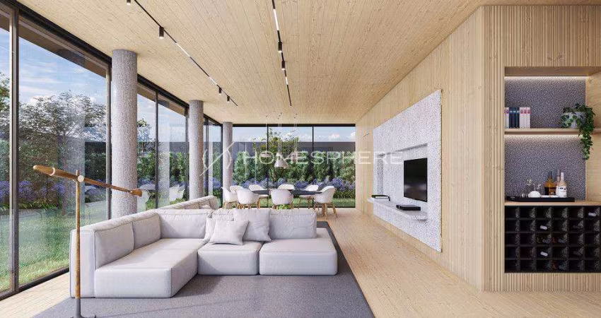Vila Verde 660, condomínio fechado com casas de alto padrão no Jardim Europa. 421m², 4 suítes, jardim, piscina, área gourmet e 3 vagas. R. Campo Verde Vila Verde 660 Condomínio de Casas