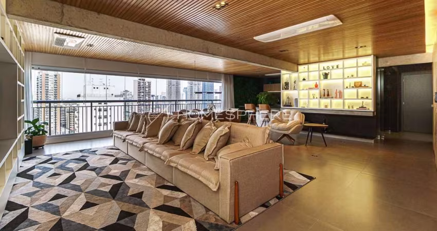 Splendor Brooklin Avenida Morumbi, 8575 - Brooklin. Apartamento à venda, 213 m², projeto Eduardo Brito, 3 suítes, varanda gourmet, 4 vagas e lazer no condomínio Splendor Brooklin Eztec