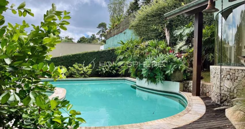 Casa de condomínio com 550 m², 3 quartos sendo 3 suítes à venda no bairro Aldeia da Serra.