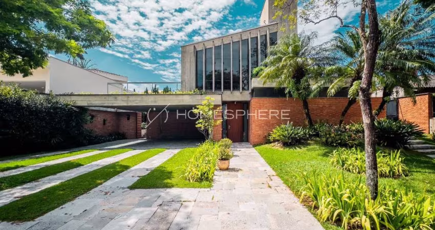 Casa de condomínio com 477 m², 4 quartos sendo 2 suítes à venda no bairro Alphaville.