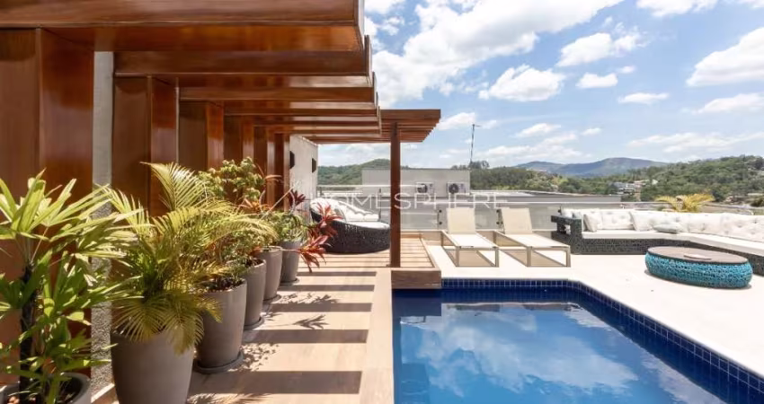 Casa de condomínio com 464 m², 4 suítes , Piscina e Studio Acústico