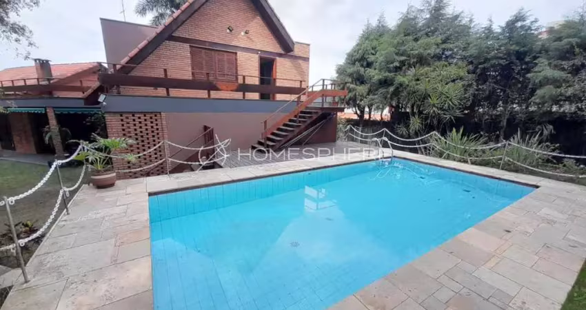 Casa de condomínio com 560 m², 4 quartos sendo 2 suítes em erreno de 1100 m² na Morada das Estrelas