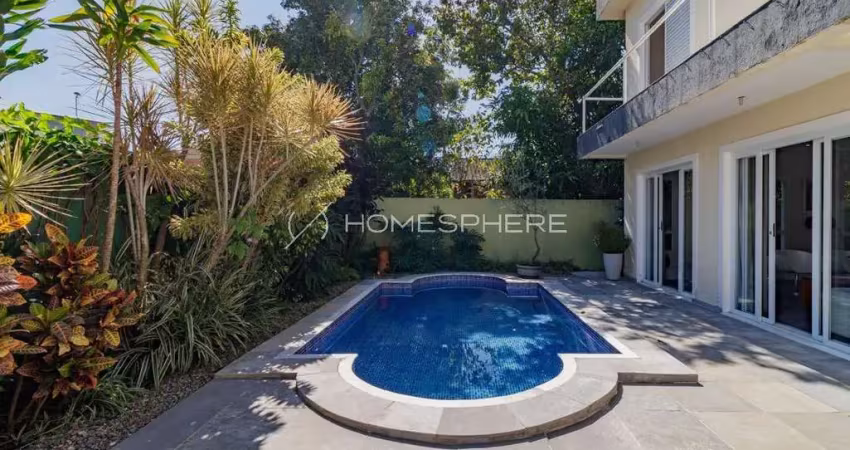 Casa com 278 m², 4 quartos sendo 2 suítes à venda no bairro Alphaville.
