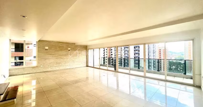 Apartamento com 282 m², 4 quartos sendo 2 suítes, 3 vagas de garagem à venda no bairro Alphaville.