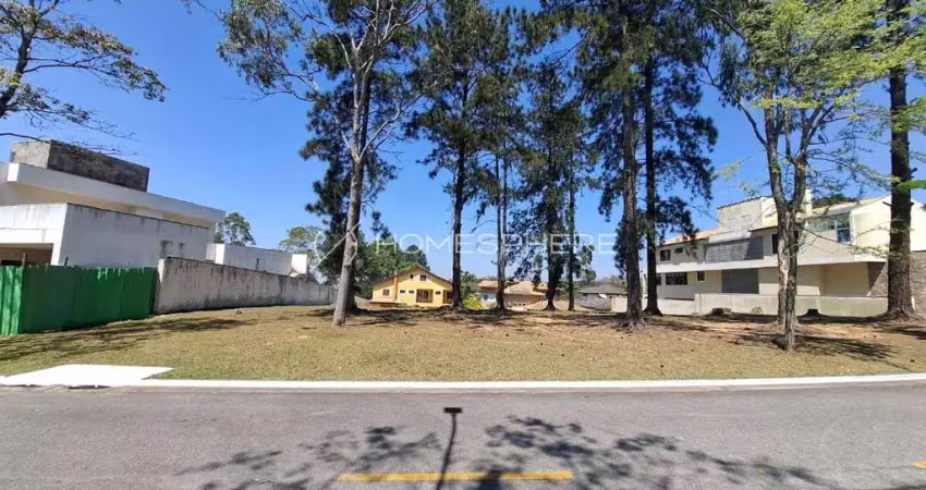 Terreno à venda na Avenida dos Lagos, Aldeia da Serra, Barueri