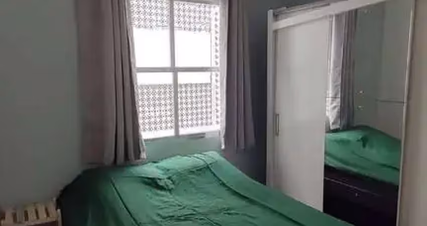 Oportunidade: Sala Living Dividida e Planejada a 50m da Praia!