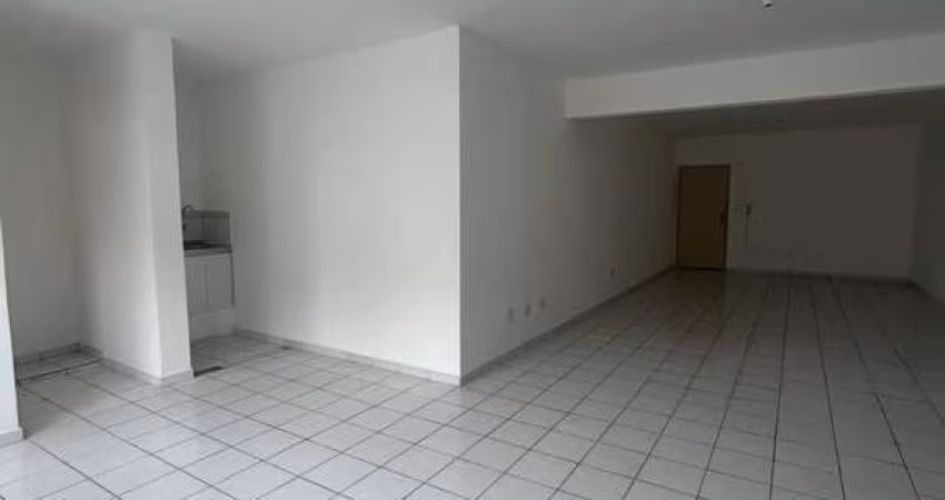 Sala Comercial a Venda na Vila Matias - Santos SP