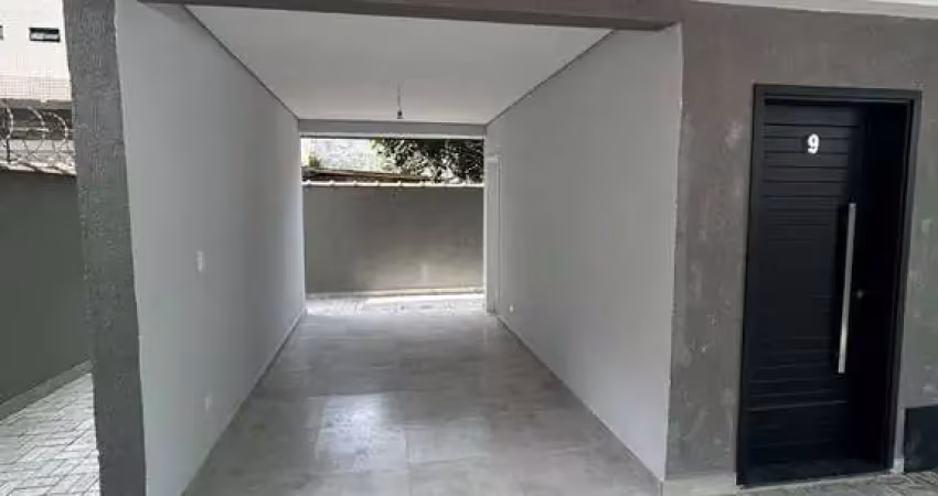 Novo sobrado com quartos amplos e lazer na cobertura no marapé!