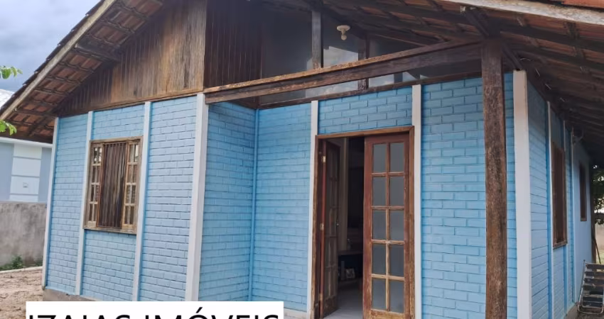 COD 212 - CASA EM ÓTIMO CONDOMÍNIO EM ARARUAMA.