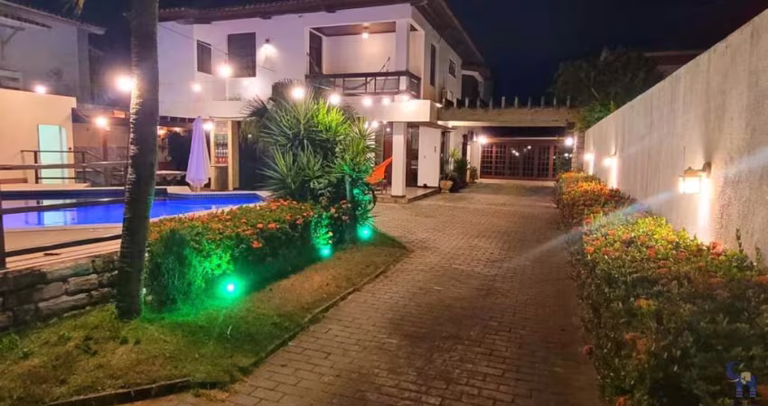 Casa para Venda em Lauro de Freitas, Vilas Do Atlantico, 5 dormitórios, 5 suítes, 7 banheiros, 8 vagas