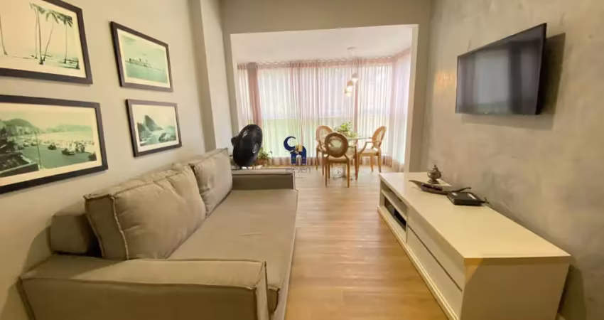 EXCELENTE APARTAMENTO DE DOIS QUARTOS, SENDO UMA SUÍTE, NASCENTE, VARANDA AMPLA E GOURMET COM REIK, RUA MÍLTON OLIVEIRA NA BARRA.