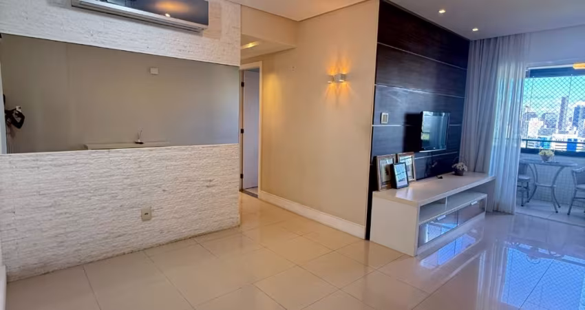 APARTAMENTO 3/4, UMA SUÍTE  SEMI MOBILIADO COM DEPENDÊNCIA ANDAR ALTO COM DUAS VAGAS NO COSTA AZUL NA RUA RODOLFO CAVALCANTE.