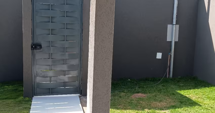 Casa de lote inteiro a venda no bairro Parque Real