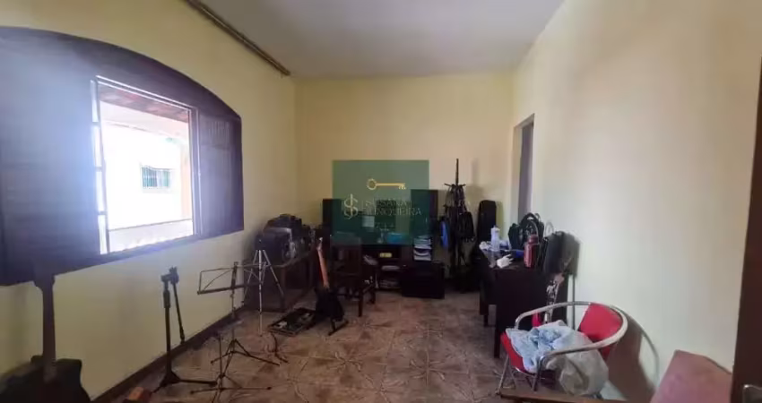 Casa com 3 quartos à venda no Saúde, Pouso Alegre 