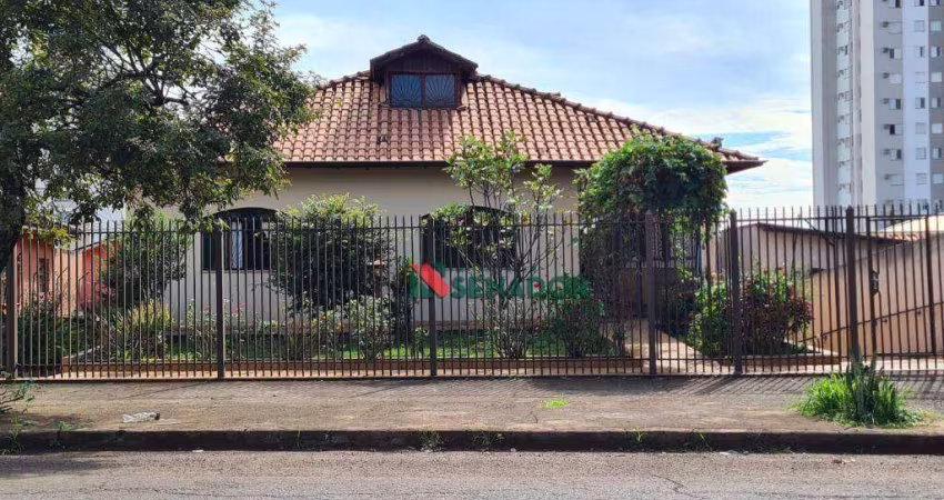 Casa com 4 dormitórios à venda, 263 m² por R$ 700.000,00 - Vila Siam - Londrina/PR