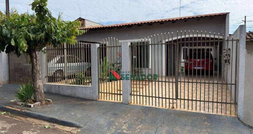 São 3 CASAS INDEPENDENTES  com dormitórios à venda, 252 m² por R$ 590.000 - Interlagos - Londrina/PR
