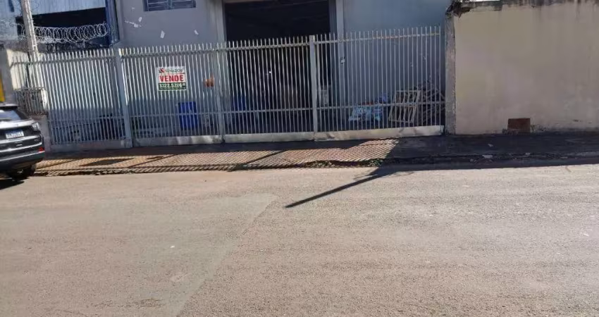 Sala comercial à venda na Rua Santa Sé, 100, Helena, Londrina