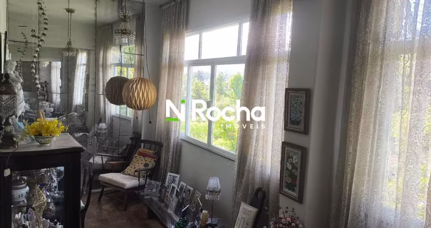 Apartamento em ecxelente localização.