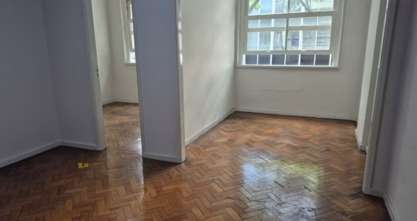 Ótimo apartamento 3 quartos com garagem, original em ipanema