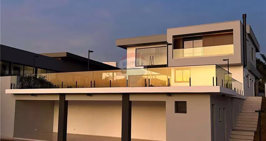 Casa de Alto Padrão à venda com 5 suítes,  Portal  Japy Golf Resort em Cabreúva