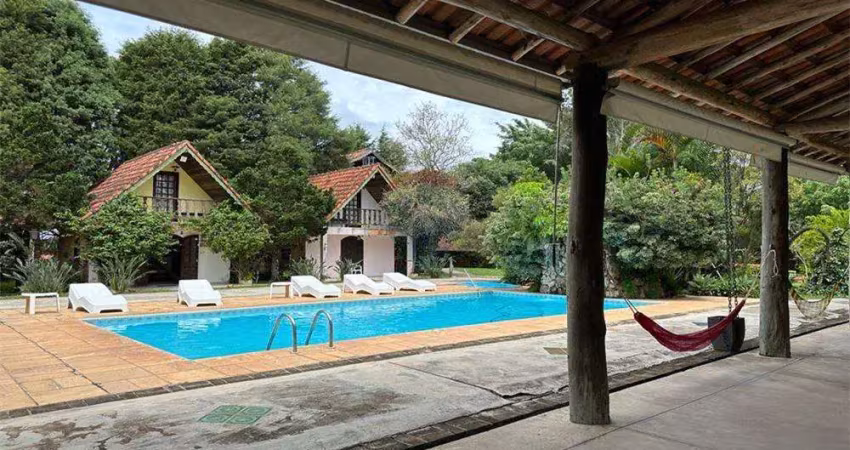 Chácara com Piscina à Venda, Cabreúva
