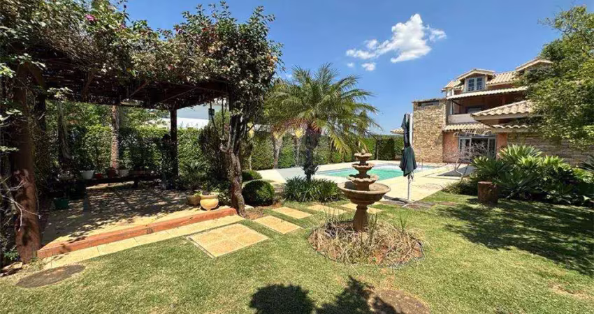 Casa com Piscina à Venda, Alto Padrão em Cabreúva