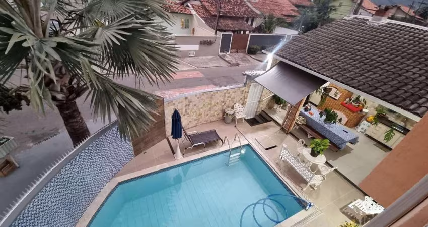 Casa para Venda em Niterói, PIRATININGA, 4 dormitórios, 1 suíte, 4 banheiros, 2 vagas