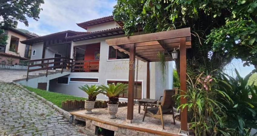 Casa em Condomínio para Venda em Niterói, ITAIPU, 3 dormitórios, 1 suíte, 3 banheiros, 2 vagas