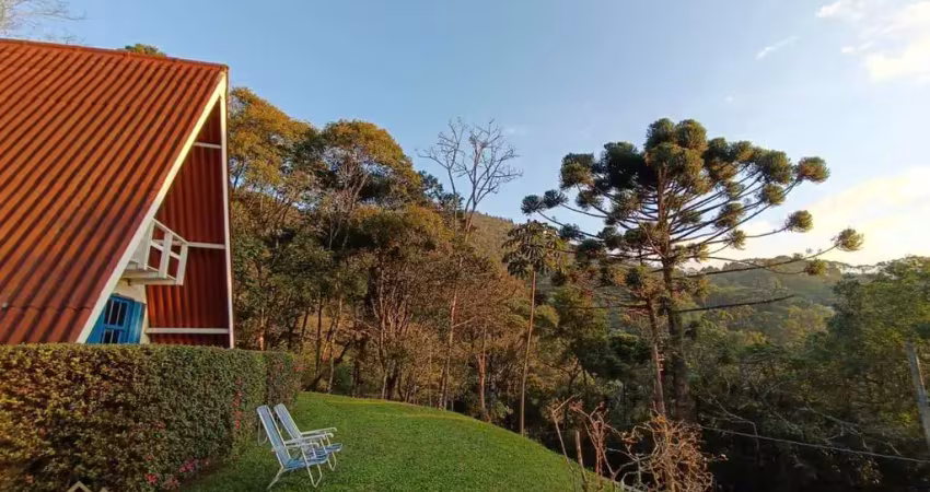 Casa com dois lotes a venda em condomínio sto ant do pinhal
