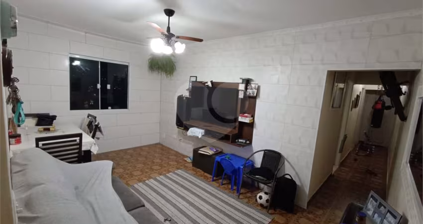 Apartamento com 3 quartos à venda em Encruzilhada - SP