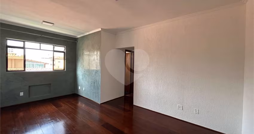 Apartamento com 2 quartos para locação em Embaré - SP