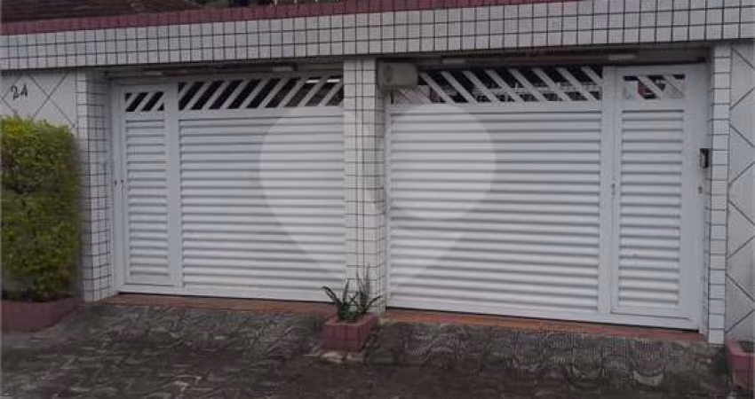 Casa com 3 quartos à venda em Vila Belmiro - SP