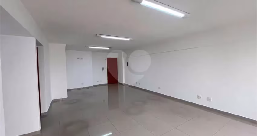 Sala comercial para alugar no Embaré, Santos 