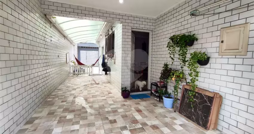 Casa com 3 quartos à venda no Macuco, Santos 