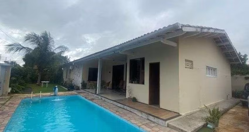 Casa com 3 dormitórios à venda, 300 m² por R$ 2.100.000,00 - Cidade dos Funcionários - Fortaleza/CE