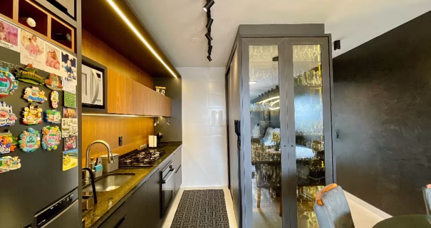 APARTAMENTO MOBILIADO EM SÃO JOSÉ COM DOIS DORMITÓRIOS