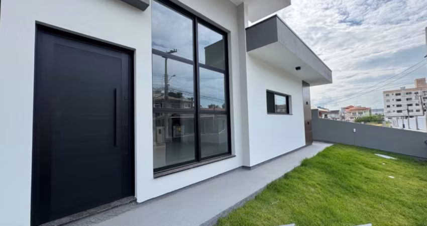 CASA COM SUITE NO BAIRRO IPIRANGA EM SÃO JOSÉ