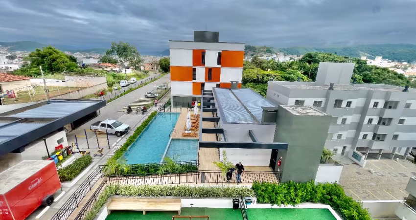 Apartamento em São José, Santin  Home Clube com 2 dormitórios