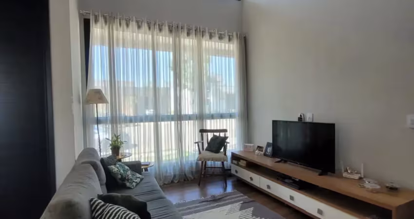 Linda casa com área gourmet e piscina no condomínio terras do vale para venda.
